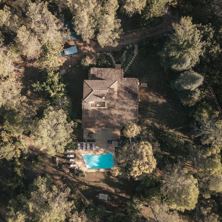 Outdoor terrace seating suitable for families in Basel